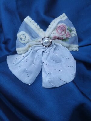 Elegant Vintage Bow Hair Clip – Floral Lace Design