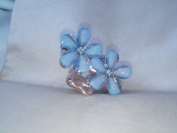 Blooming Sky Blue Floral Hair Clutch