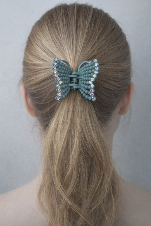 Chic Butterfly Hair Claw Clip – Mint Elegance