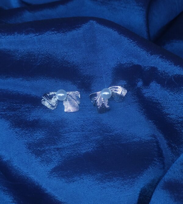 Pearl Bow Studs