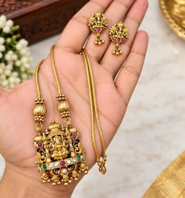 WhatsApp Image 2026-10-22 at 14.19.11 Elegant Necklaces with stud