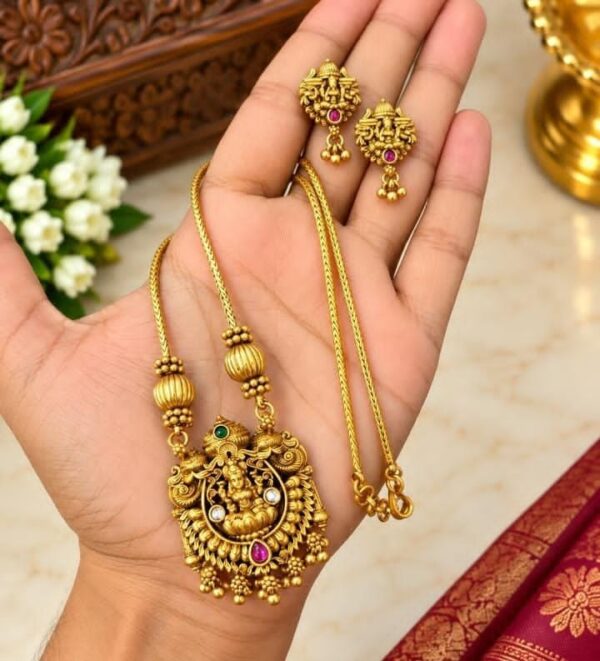 WhatsApp Image 2026-10-22 at 14.19.13 Elegant Necklaces with stud