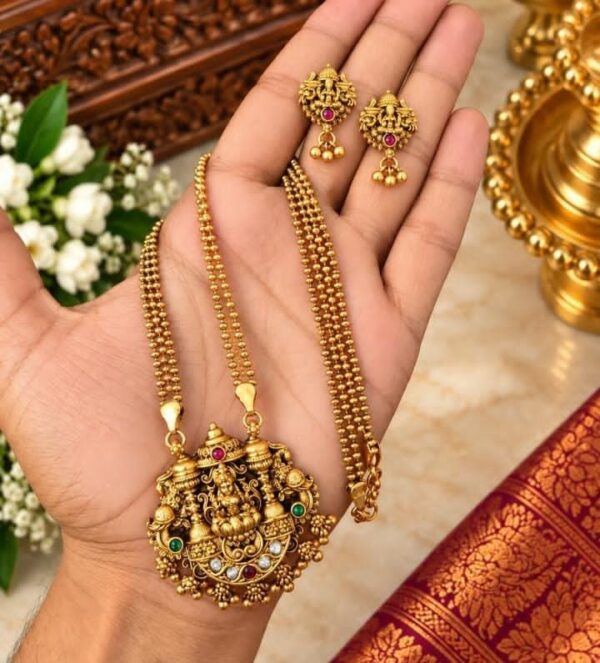WhatsApp Image 2026-10-22 at 14.19.18 Elegant Necklaces with stud