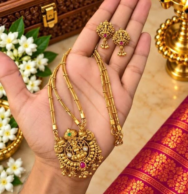 WhatsApp Image 2026-10-22 at 14.19.27 (1) Elegant Necklaces with stud