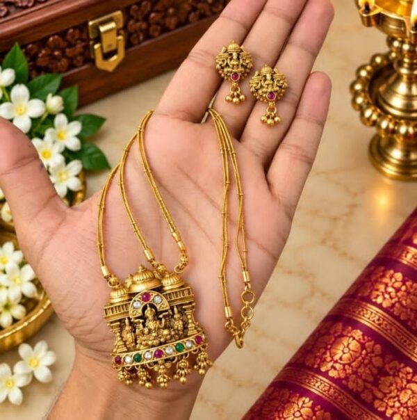 WhatsApp Image 2026-10-22 at 14.19.27 Elegant Necklaces with stud